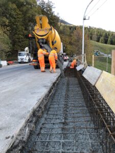 lavori stradali con barriere